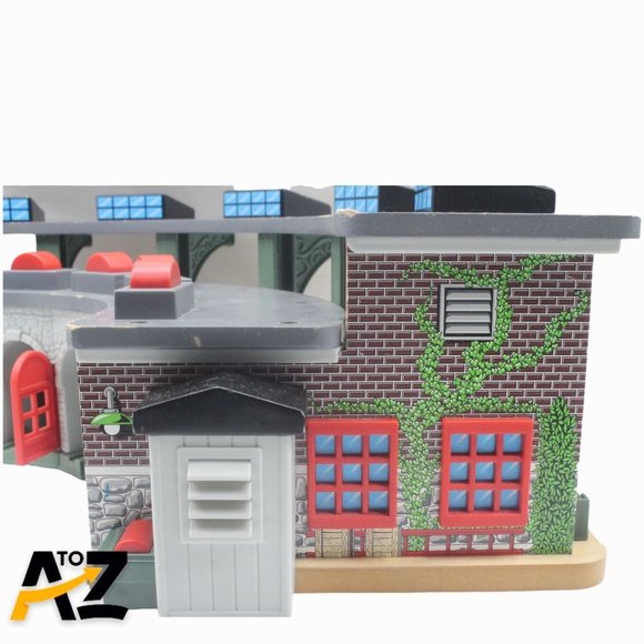 Thomas the Train & Friends Wooden Railway Deluxe Tidmouth Engine Shed Roundhouse - Picture 10 of 12